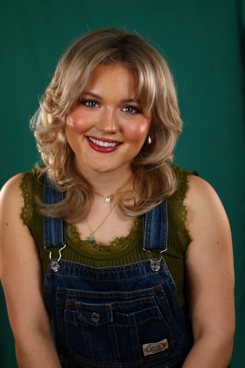 portrait of Lauren Elise Dunn